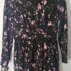 Flower dress with long sleeves